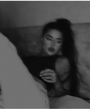 Я истинная профессионалка в своем деле, умею читать желания и находить общий язык с каждым мужчиной. В моих дедах бурлит энергетика Москвы, и я смогу подарить тебе удовольствие, которое затмило бы лучшие ночные виды столицы. Насладись моими услугами, разнообразием возможностей и качеством, которые ты получишь, и не забудь заглянуть в мои отзывы и фото, чтобы понять, что тебя ждет настоящий космос блаженства. Жду тебя, милый, в Москве! 😘💋💥🌟🌹🔥 15651, 25 лет